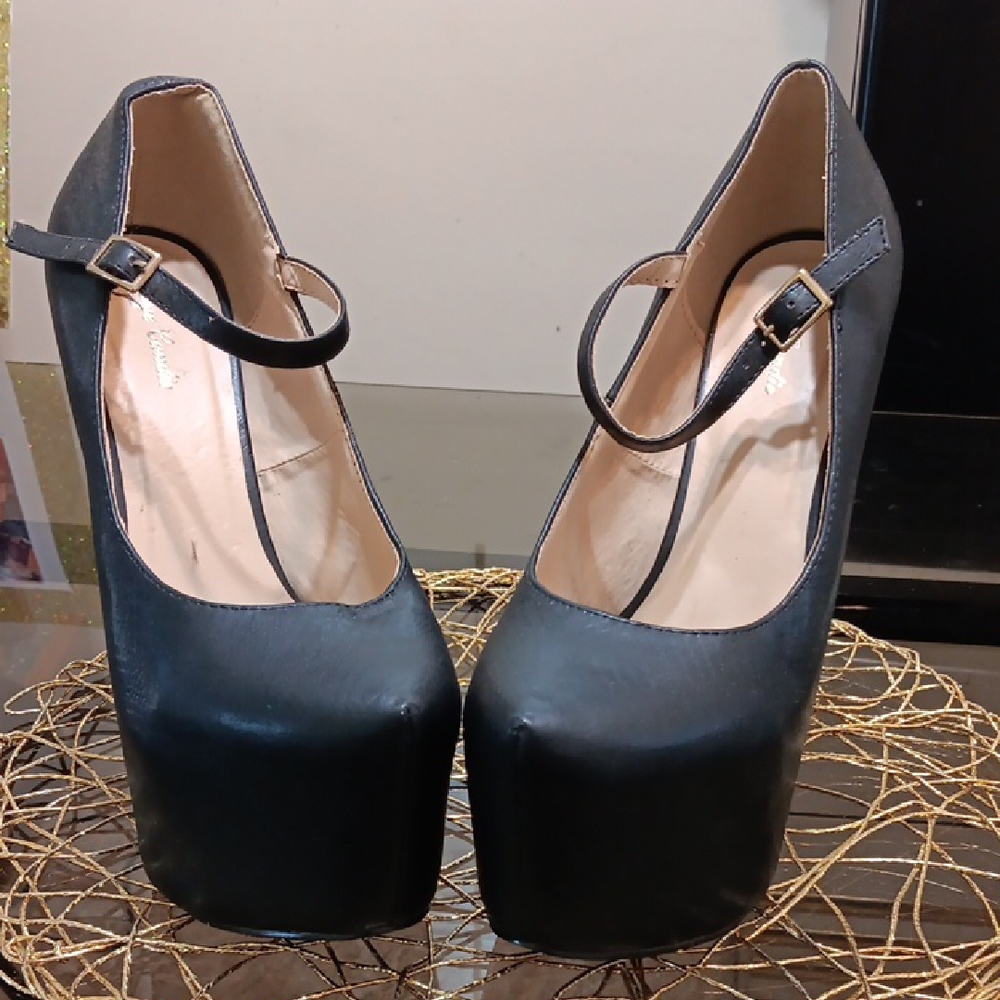 Bold Black Platform Mary Jane Shoes